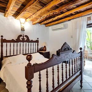 Gall Alloggio per agriturismo Sant Llorenc de Balafia